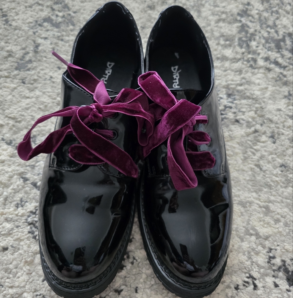 WhimsyGoth Patent Faux Leather Oxfords Wmns 7.5 Black Maroon Purple Laces Grunge - Picture 2 of 4